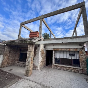 Casa en Luis Guillon