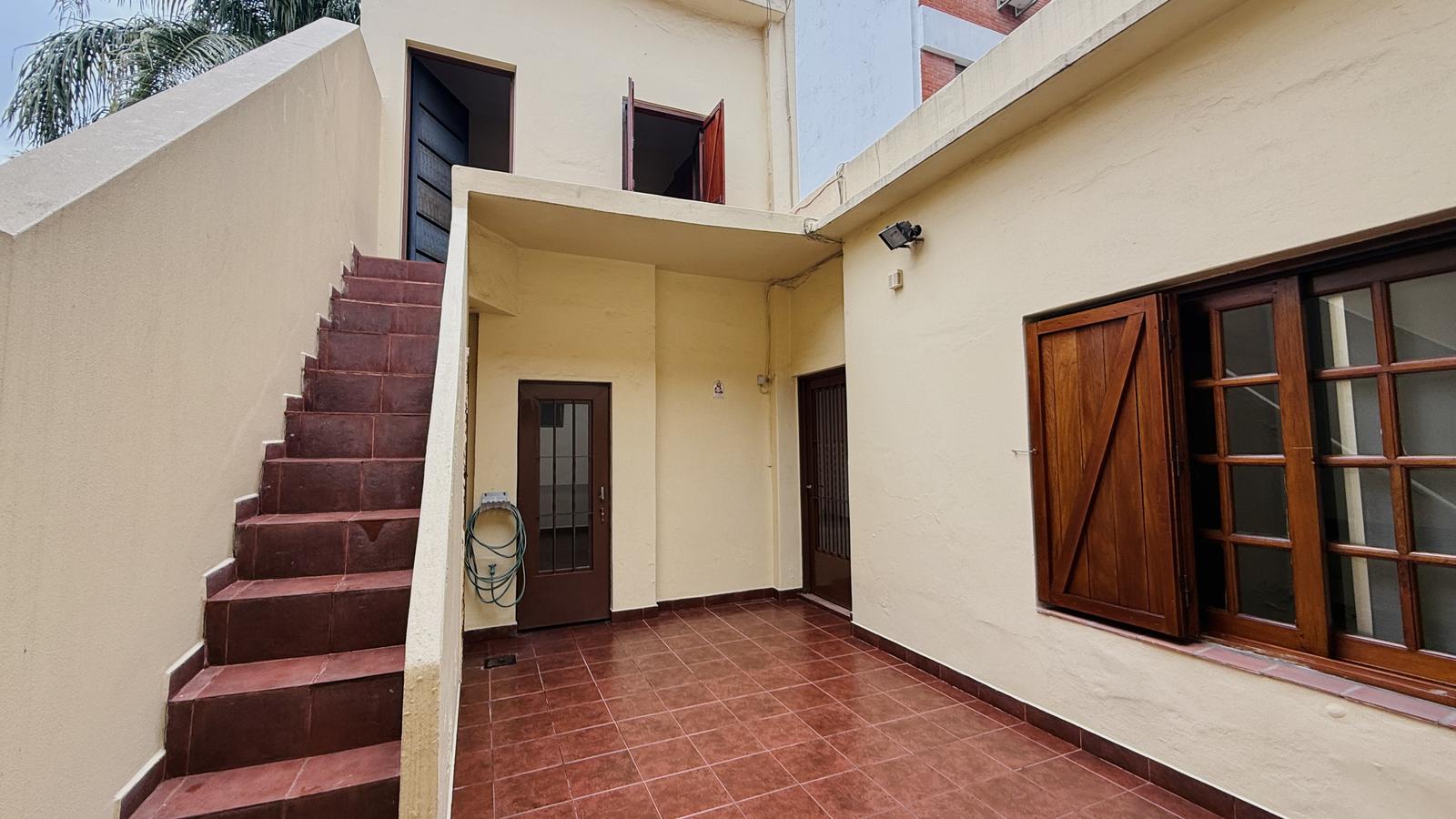 Patio de la segunda vivienda y patio