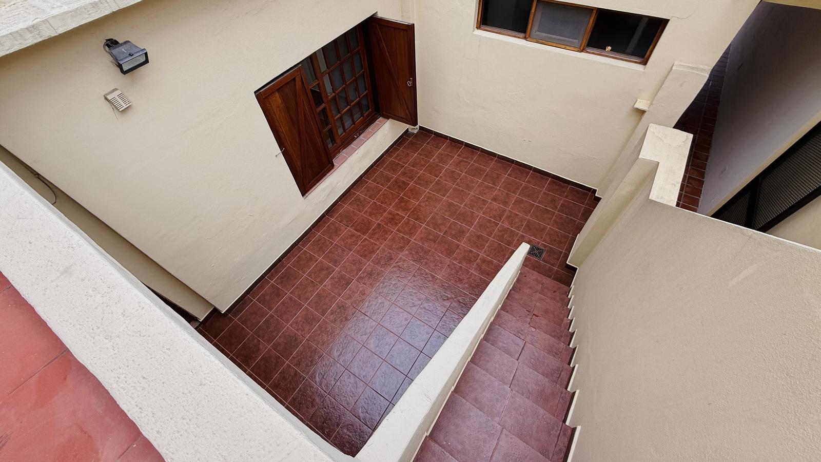 vista al patio de la segunda vivienda