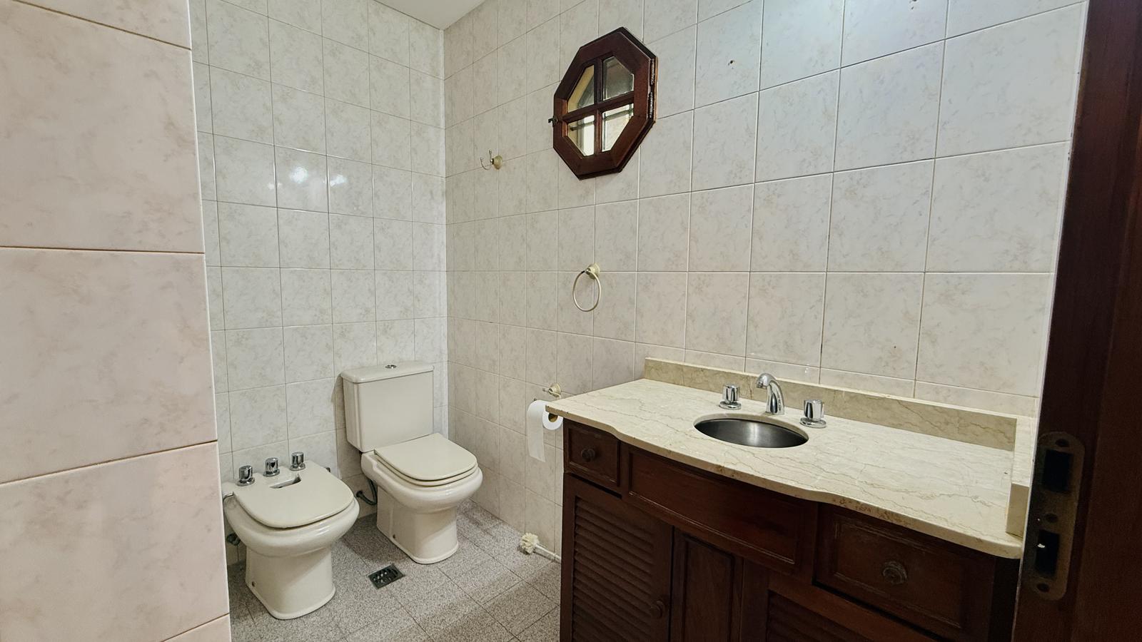 baño completo de la segunda vivienda
