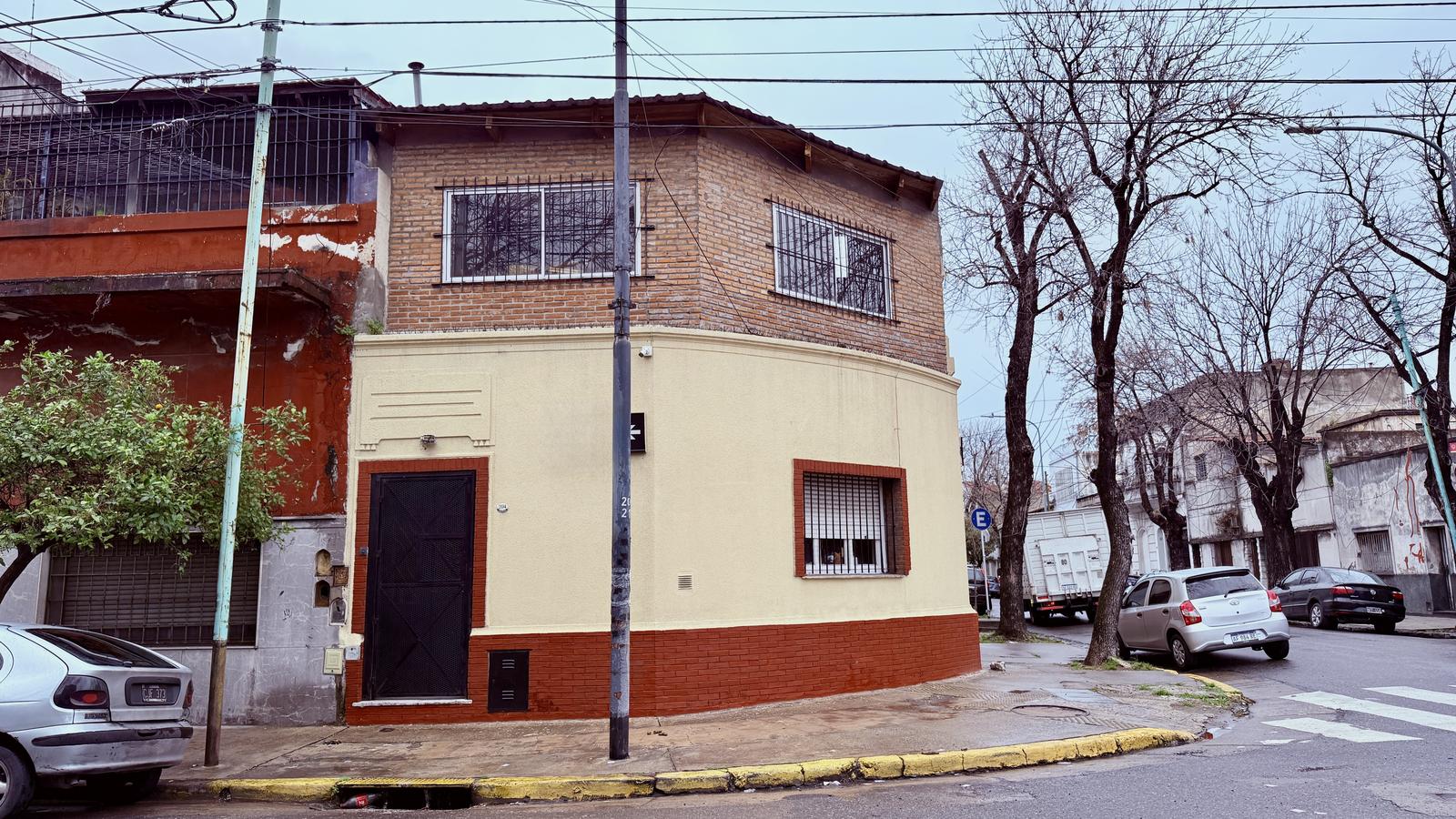 Fachada de la casa 1