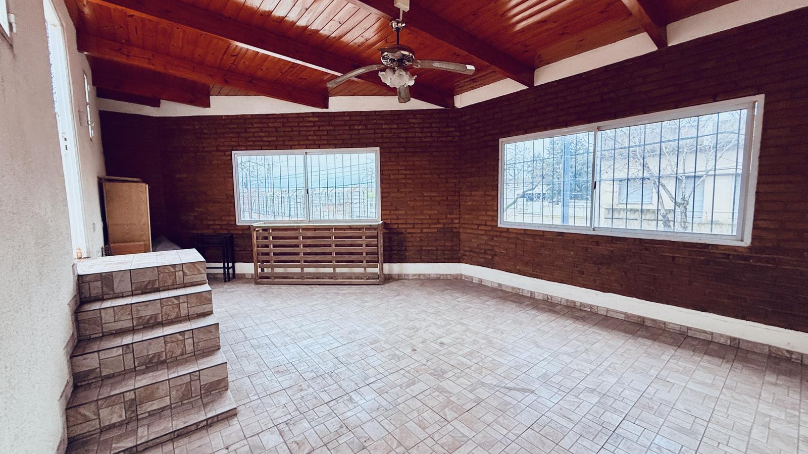Salón techado en terraza
