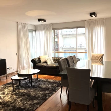 Departamento con muebles de 2 o 3 dormitorios   2 cocheras en Palermo Chico