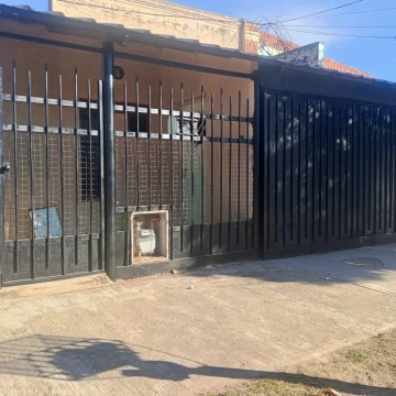 CASA EN VANTA MAS DOS DEPARTAMENTOS EN VILLA MERCEDES, SAN LUIS.