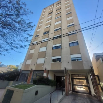 Departamento 2 dormitorios con cochera
