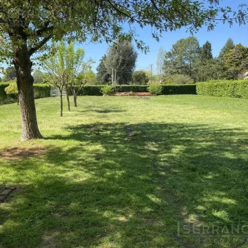 Venta Lote con mejoras. Parque Sakura, Exaltacion de la Cruz.