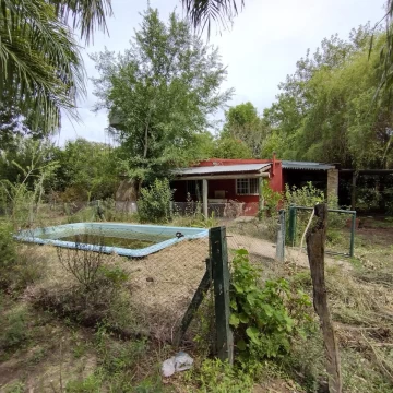 Venta. Casa 3 ambientes. Lote De 2.175 m2. Parada Robles, Exaltacion de la Cruz