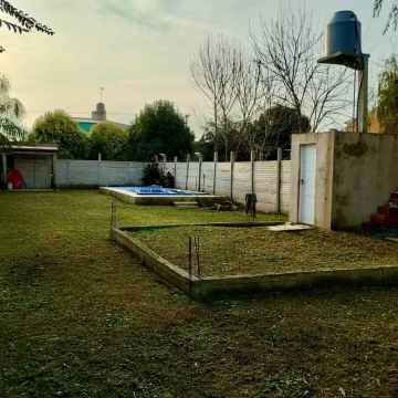 VENTA LOTE CON PILETA EN ARTURO SEGUI - EL PELIGRO