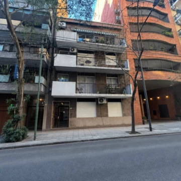 Departamento 2 ambientes bajas expensas con patio en venta en Belgrano