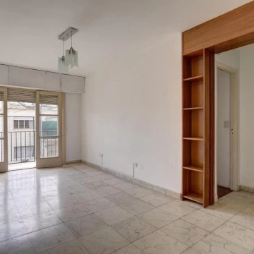 VENTA DEPARTAMENTO 3 AMBIENTES ZONA FLORES.