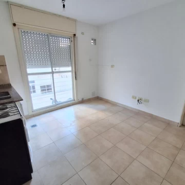 Departamento 1 dormitorio   Rodríguez 955 entre Rioja y San Luis