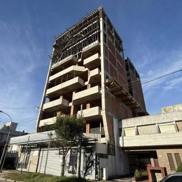 Venta Departamento 2 Ambientes con cochera Zona Perla Norte