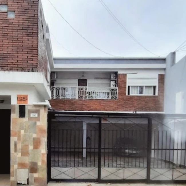 PH 3 ambientes 1er piso con patio y parrilla venta