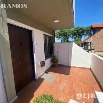 Departamento en venta en San Isidro Jacinto Diaz al 300. APTO CRÉDITO.