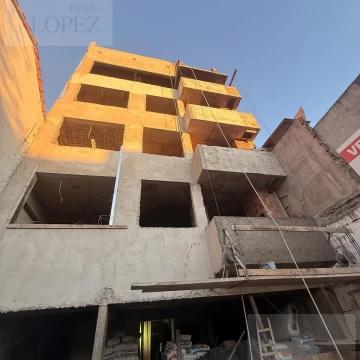 Venta Departamento 2 ambientes en Florida, zona hospital, centro comercial, en construcción