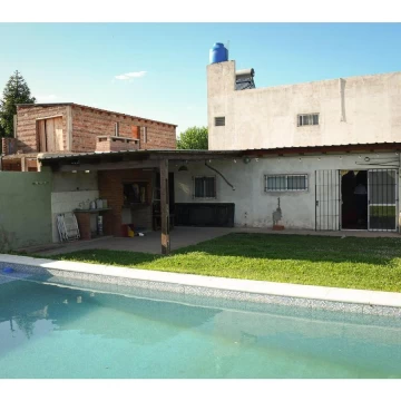 VENDE Casa Tierra de Sueños Alvear 2 Dormitorios Pileta