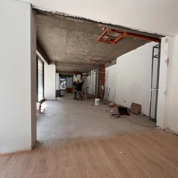 Local - Alquiler y Venta - Barracas -A Estrenar