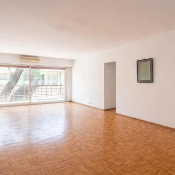 Venta de departamento 4 ambientes en Nuñez-Cochera - Diagonal a la plaza