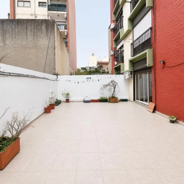 3 ambientes con patio propio en Almagro