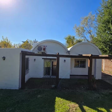 Casa 5 ambientes Ubicada Barrio Bonanza Pilar Pileta, Quincho, Parrilla y Cochera
