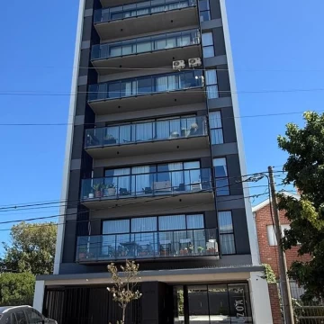 Venta, impecable departamento 2 ambientes con cochera Barrio San Carlos