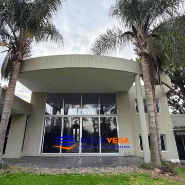 1785255899.jpg
