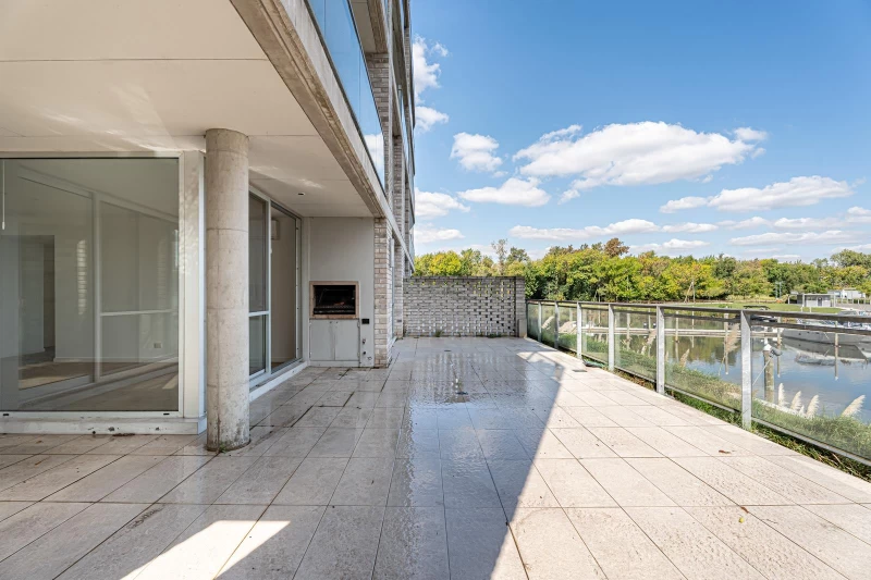 VENTA • TIGRE • VENICE TIGRE • 4 AMBIENTES • COCHERA