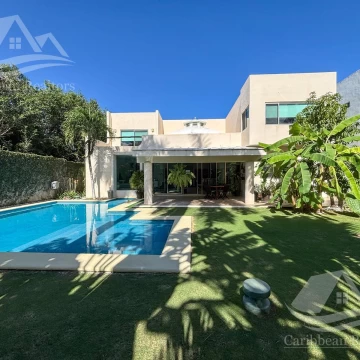 Casa en Venta en Villa Magna