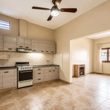 OPORTUNIDAD | Casa 3 Ambientes + Local | Ramos Mejía