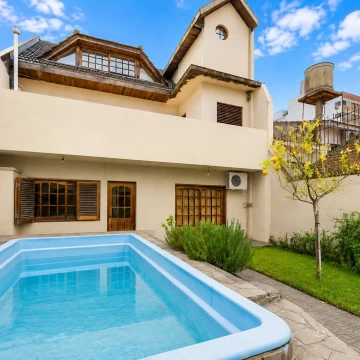 Casa | 7 ambientes | 3 plantas | piscina | San Justo Centro