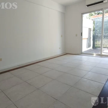 Departamento en Las Mercedes al frente, calle los frutales MB 