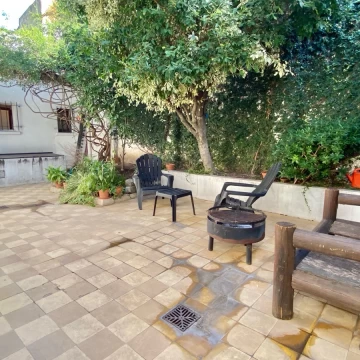 PH Muy Luminoso con Patio | Sin Expensas | Flores