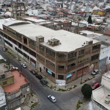 EXCELENTE GALPON INDUSTRIAL ZONA LA MATANZA