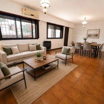 Casa en venta de 4 dormitorios, Victor Mercante 1200, Rosario Arroyito