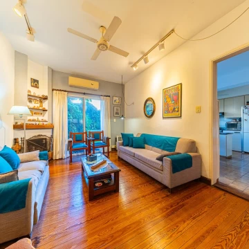 Casa en venta de 4 Dormitorios con cochera y Pileta en Barrio Parque, Rosario