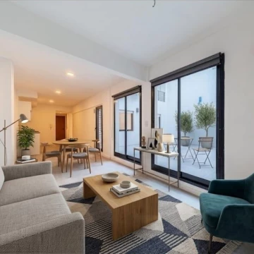Departamento en venta de 2 dormitorios con patio y cochera en Ayacucho 1900, en Abasto, Rosario