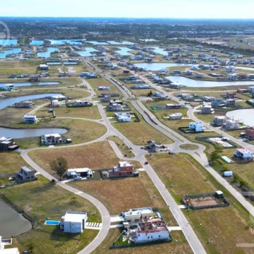 Lote central en venta en Gaboto, Pueblos del Plata, Hudson. Financiado!! OPORTUNIDAD!!