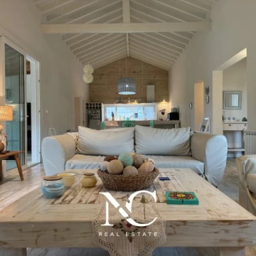 Casa en  venta  en Costa Esmeralda fondo libre