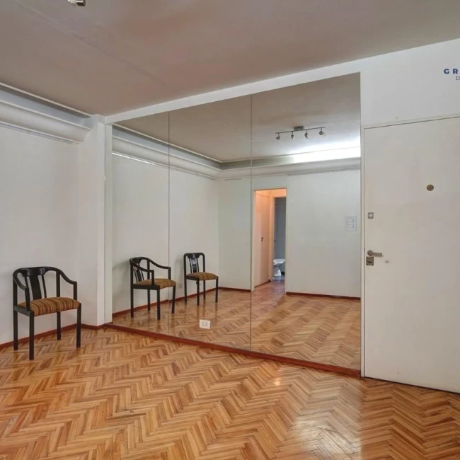 Departamento en Monserrat - Balvanera - Impecable 2 Ambientes  - Venta