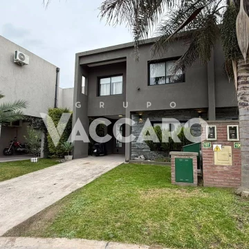 Duplex 5 ambientes en Maria Eugenia R&V