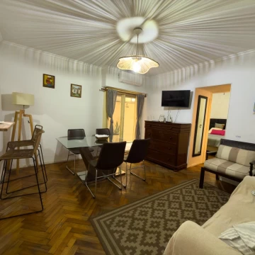 Venta Departamento 2 Ambientes con Patio en  San Nicolas
