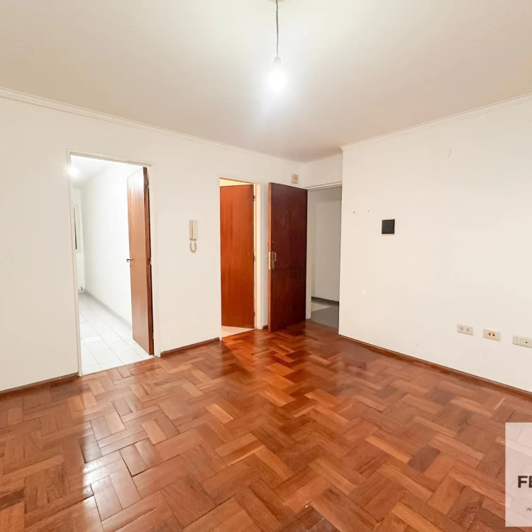 Hermoso Monoambiente con Balcon. B° Centro. Emilio Olmos 237