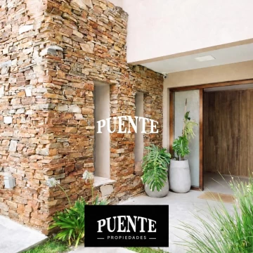 Casa en Venta en St. Thomas Oeste con vistas a doble Golf