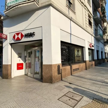 Local de 444 m2 - en esquina de BARRACAS - VENTAS 