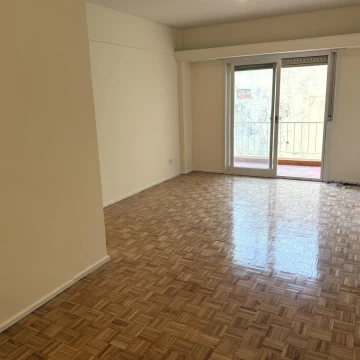 Departamento en venta, Floresta, 3 ambientes, luminoso, balcón c/frente