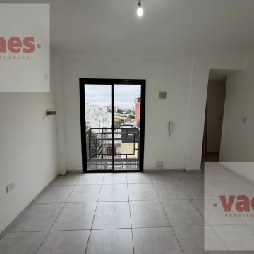 VENTA – Departamento de 1 dormitorio con terraza propia en Barrio San Martín  