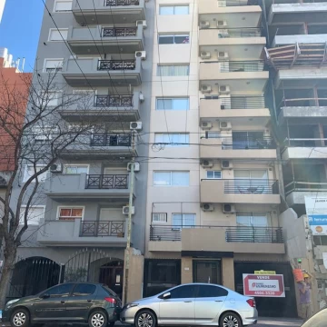 VENTA DE COCHERAS CUBIERTAS  FIJAS- VILLA PUEYRREDON