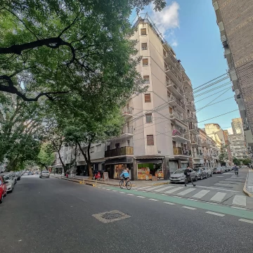 Departamento amplio 4 ambientes con dependencia y cochera