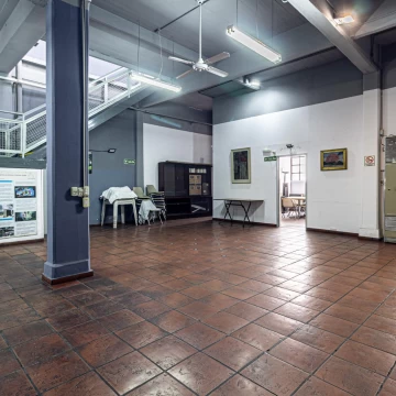 Edificio Apto Múltiples Usos: Oficinas, Educación, Salud o Administración