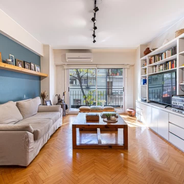 Departamento 4 Amb.   Escritorio con Cochera, Baulera, Balcón y Patio en Belgrano
